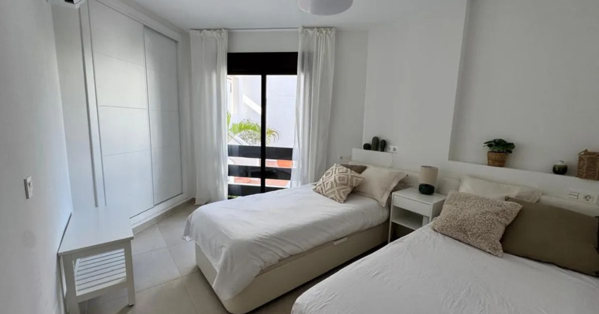 Apartament na środkowym piętrze w Marbella, Marbella, 10/12