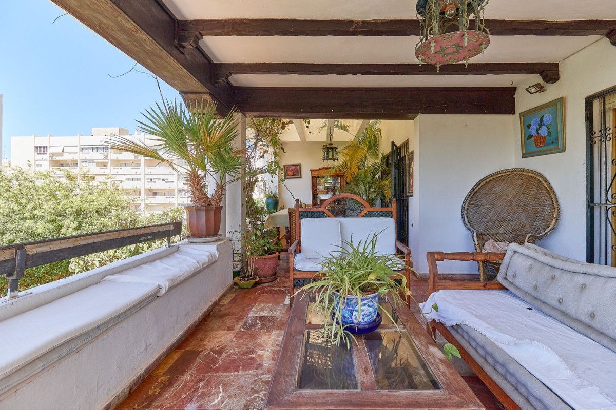 Detached Villa in Marbella, Marbella, 4/12