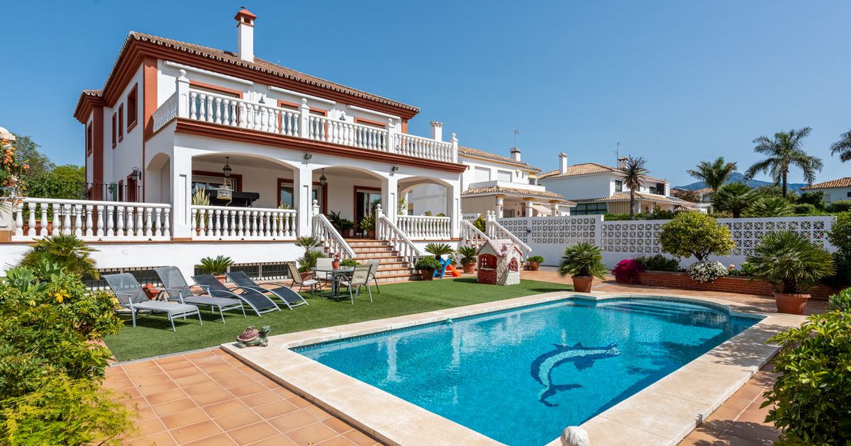 Villa in San Pedro de Alcantara, San Pedro de Alcantara, 2/12