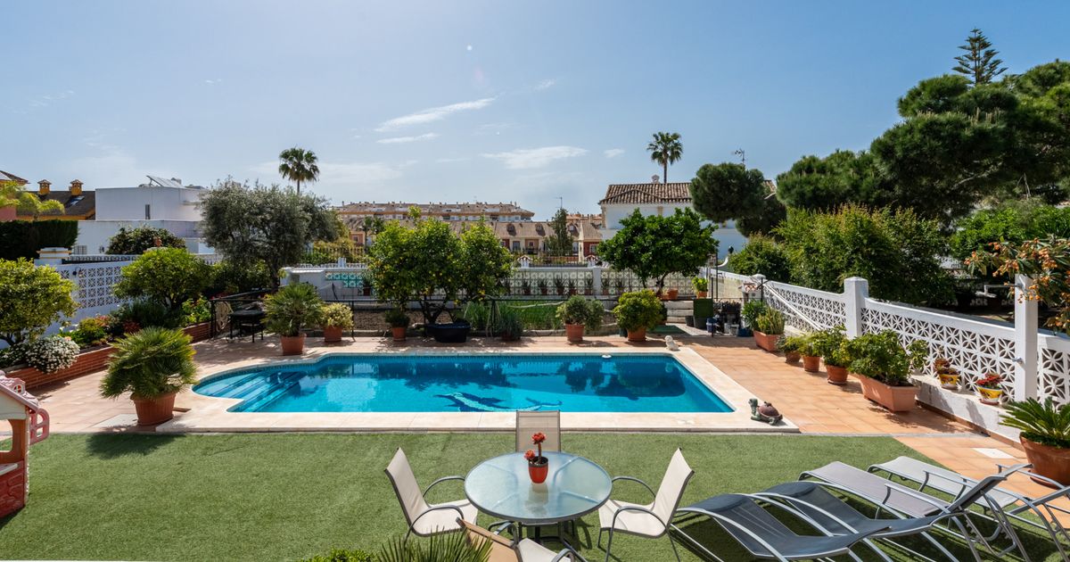 Villa in San Pedro de Alcantara, San Pedro de Alcantara, 4/12