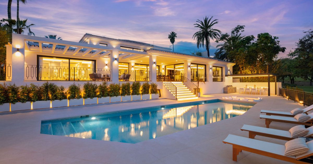 Detached Villa in Nueva Andalucía, Nueva Andalucía, 1/12