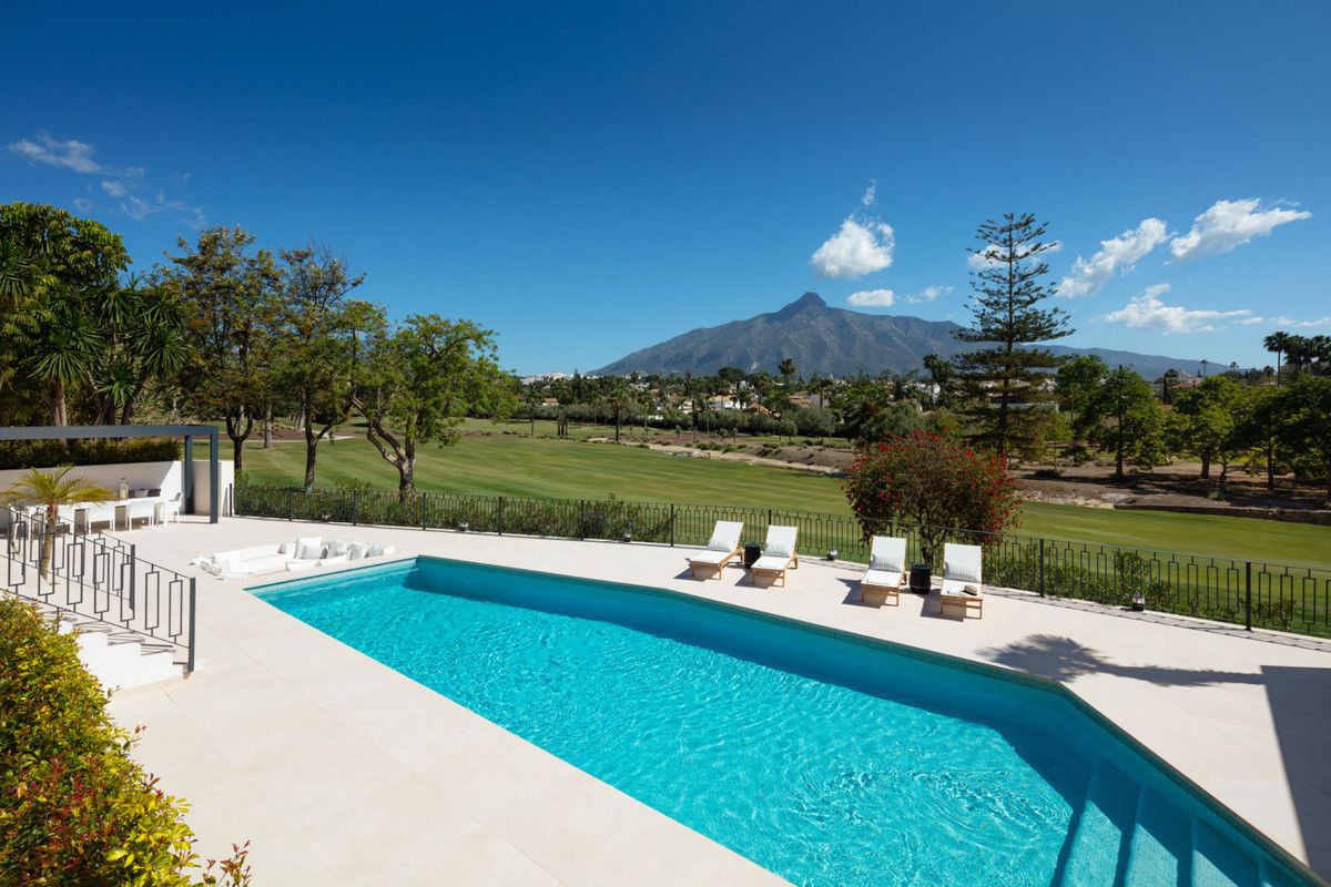 Detached Villa in Nueva Andalucía, Nueva Andalucía, 8/12