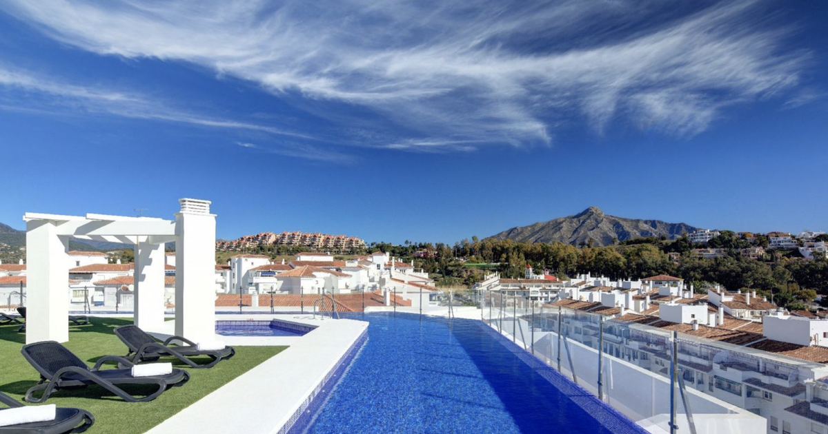 Apartment in Nueva Andalucia, Nueva Andalucia, 2/12