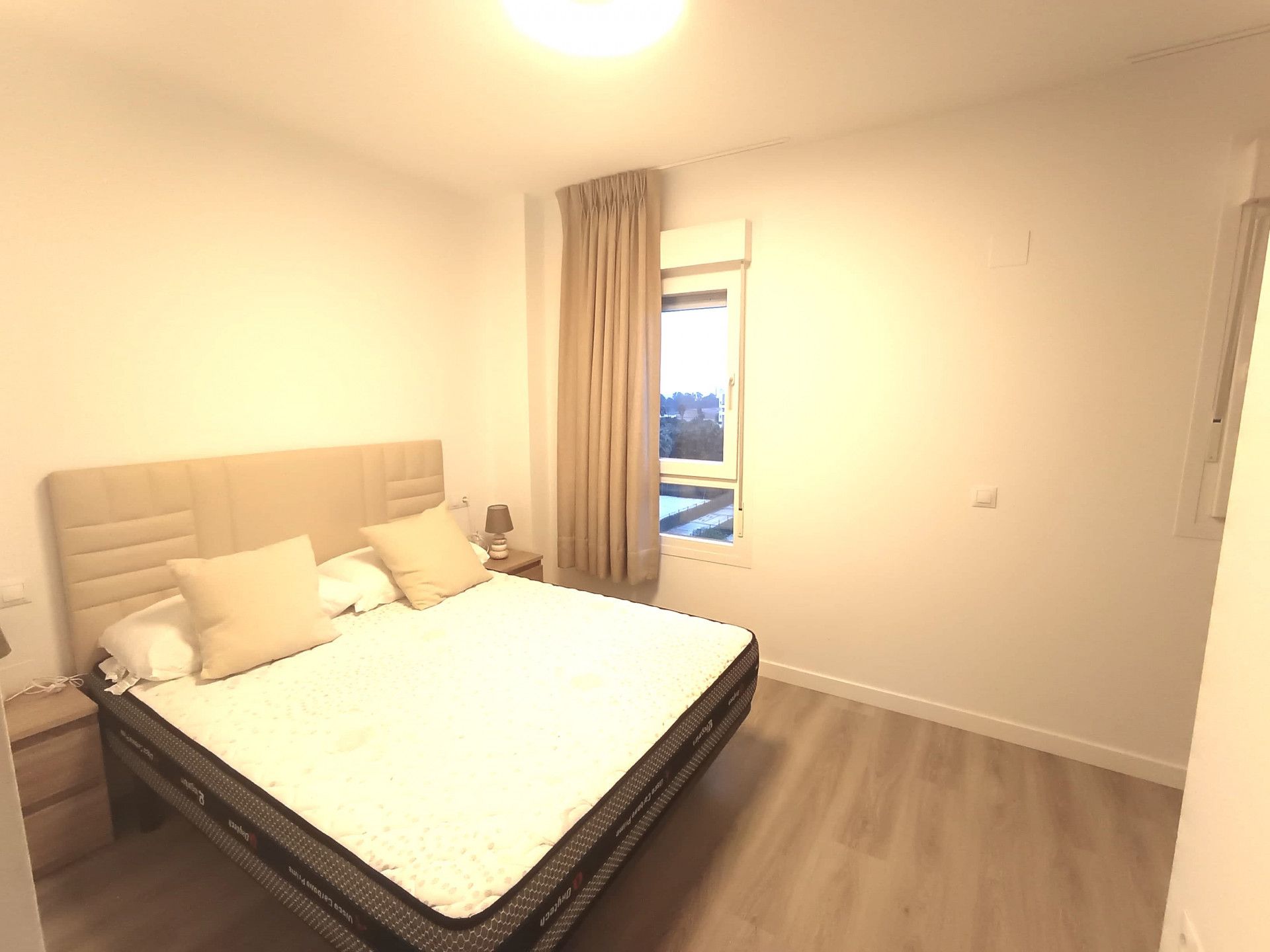 Apartment in Nueva Andalucia, Nueva Andalucia, 12/12