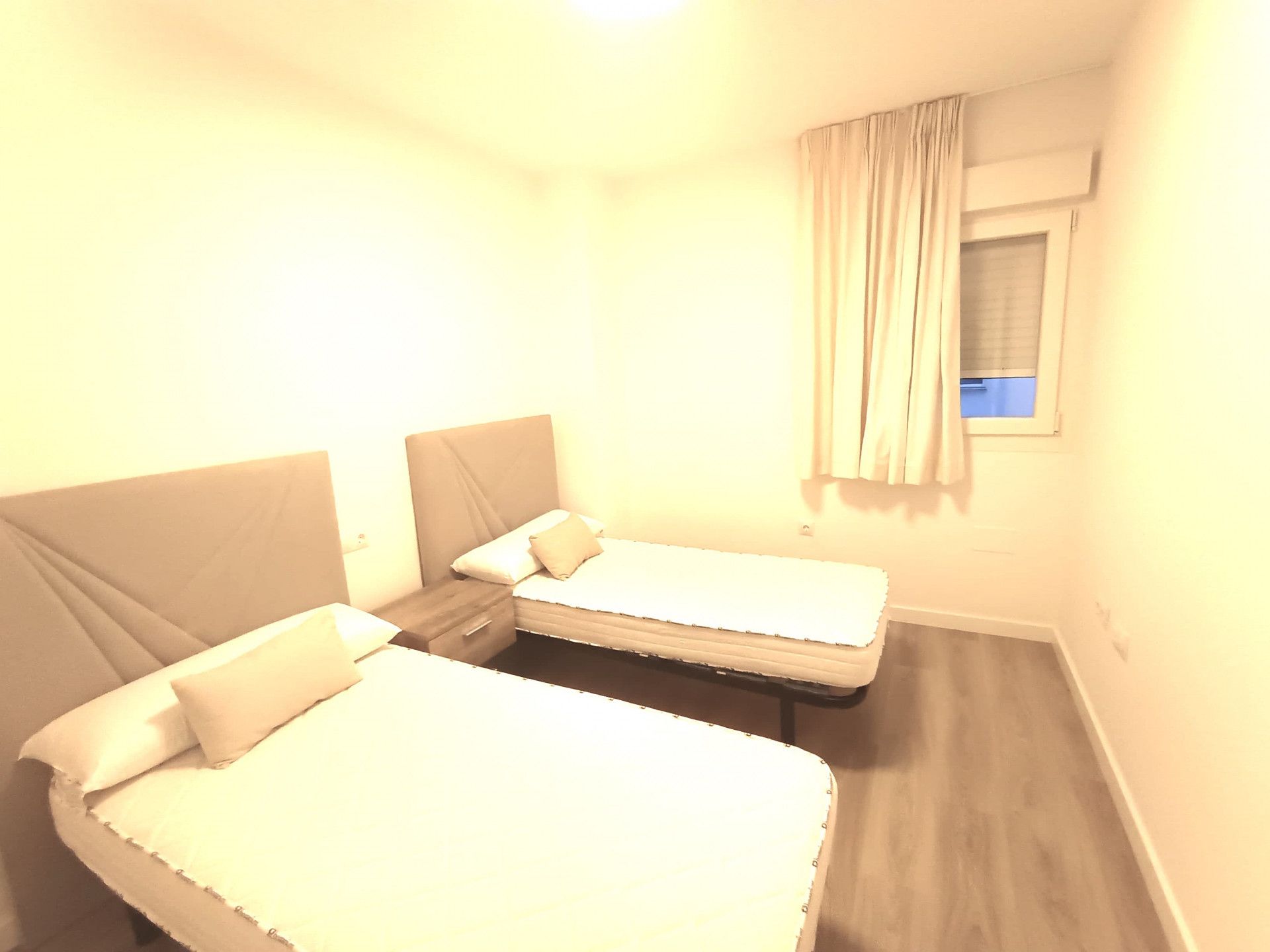 Apartment in Nueva Andalucia, Nueva Andalucia, 8/12