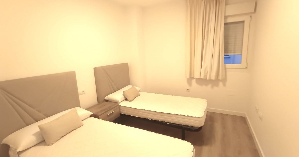 Apartment in Nueva Andalucia, Nueva Andalucia, 9/12