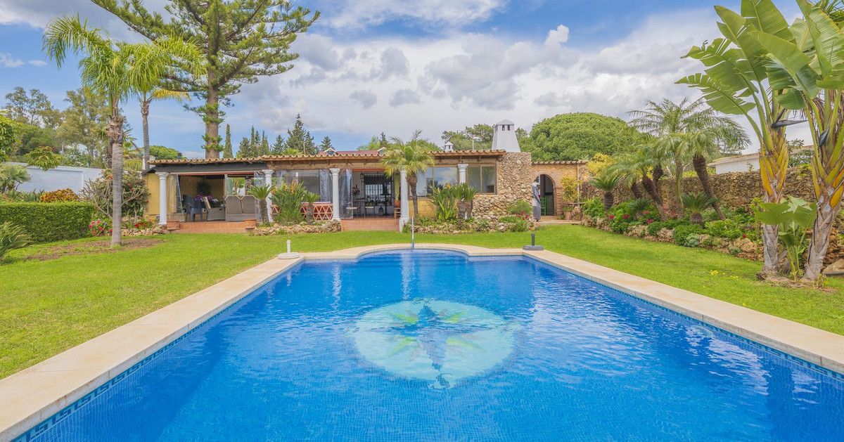 Detached Villa in Las Chapas, Las Chapas, 1/12