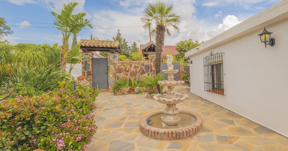 Detached Villa in Las Chapas, Las Chapas, 11/12