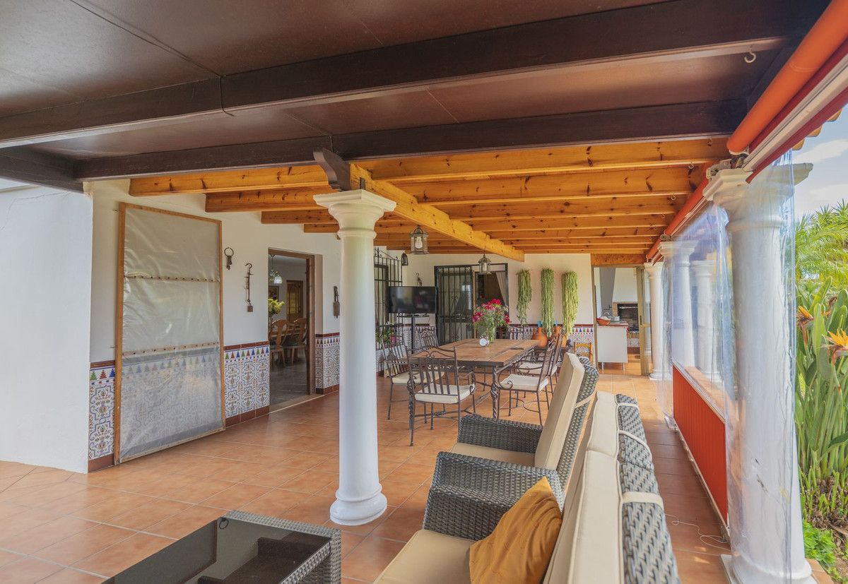 Detached Villa in Las Chapas, Las Chapas, 4/12