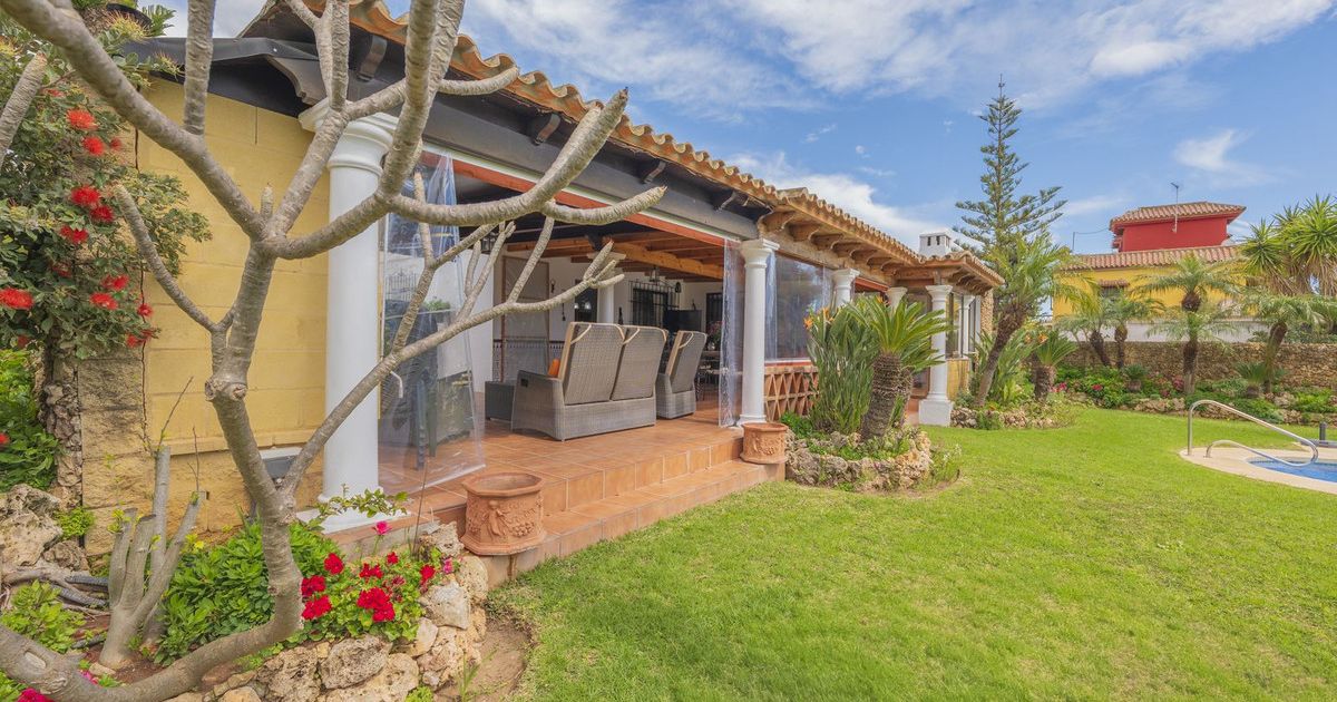 Detached Villa in Las Chapas, Las Chapas, 6/12