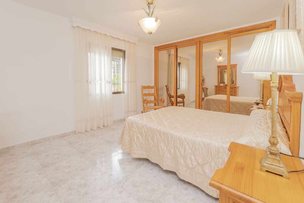 Detached Villa in Las Chapas, Las Chapas, 10/12