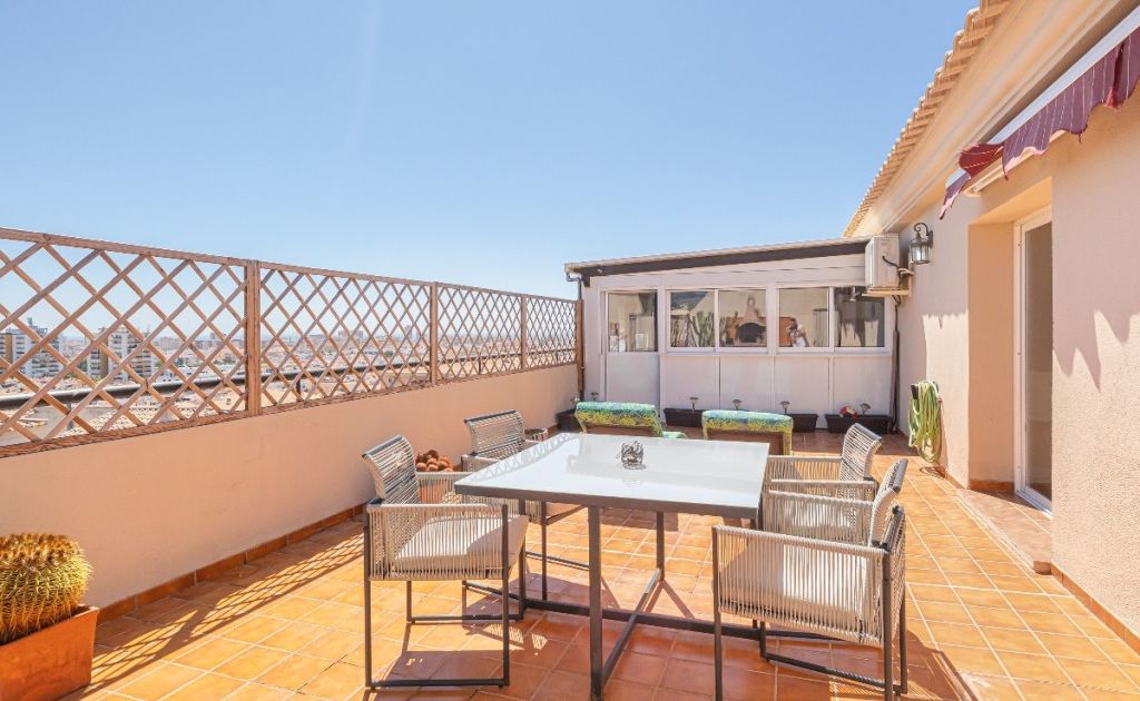 Penthouse in Las Lagunas, Las Lagunas, 3/12