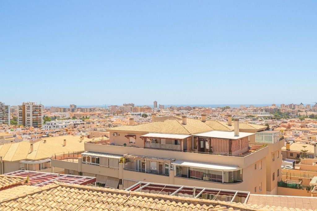 Penthouse in Las Lagunas, Las Lagunas, 5/12