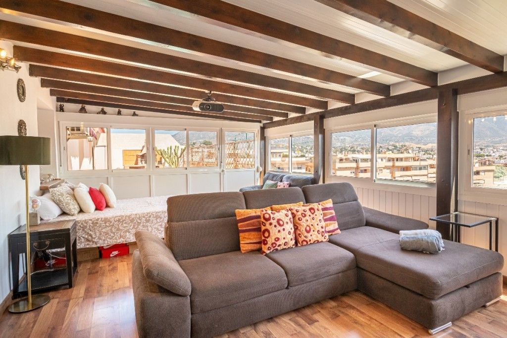 Penthouse in Las Lagunas, Las Lagunas, 8/12