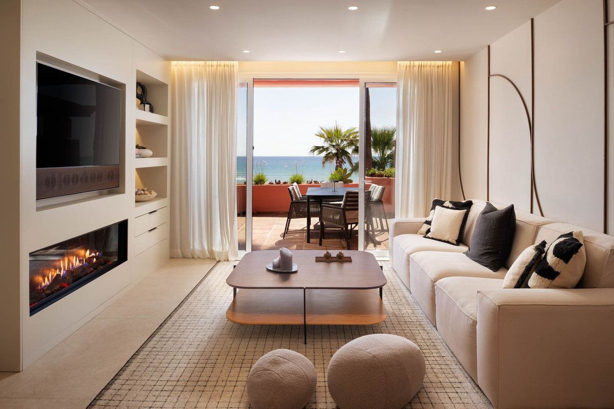 Apartamento de Planta Media en Estepona, Estepona, 2/12