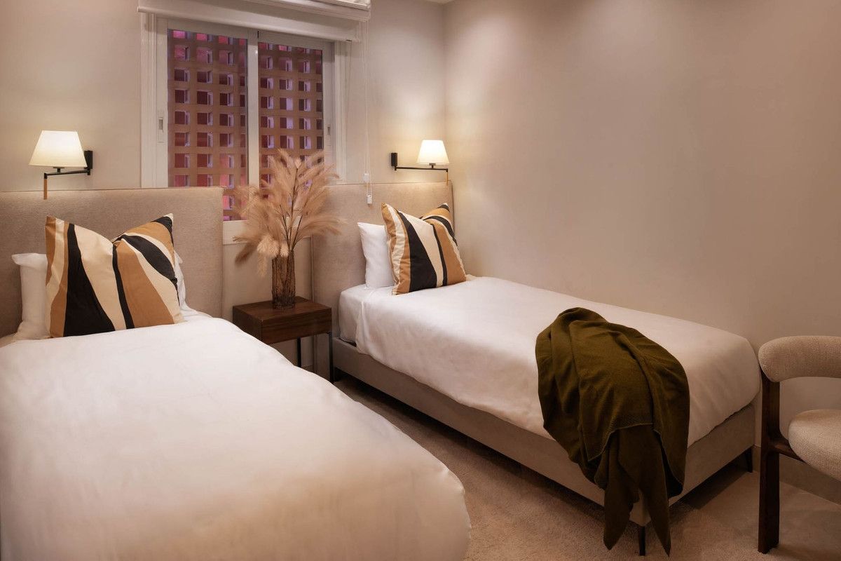 Apartamento de Planta Media en Estepona, Estepona, 12/12