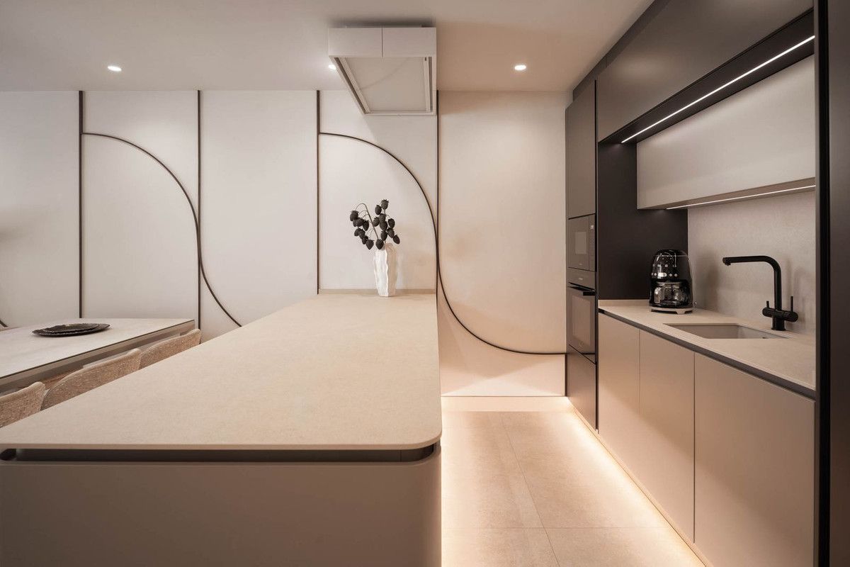 Apartamento de Planta Media en Estepona, Estepona, 5/12