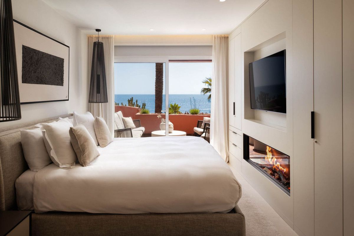 Apartamento de Planta Media en Estepona, Estepona, 7/12