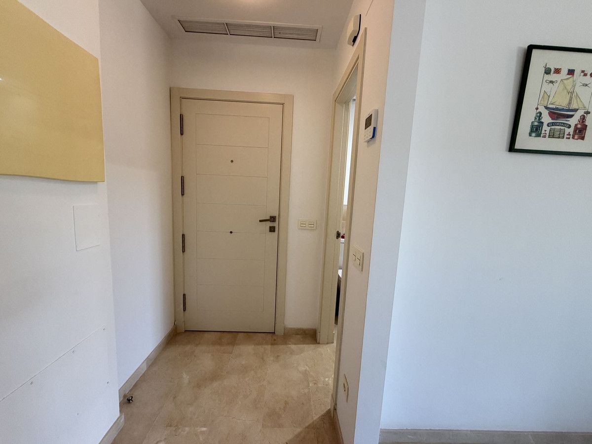 Квартира на первом этаже в Estepona, Estepona, 8/12