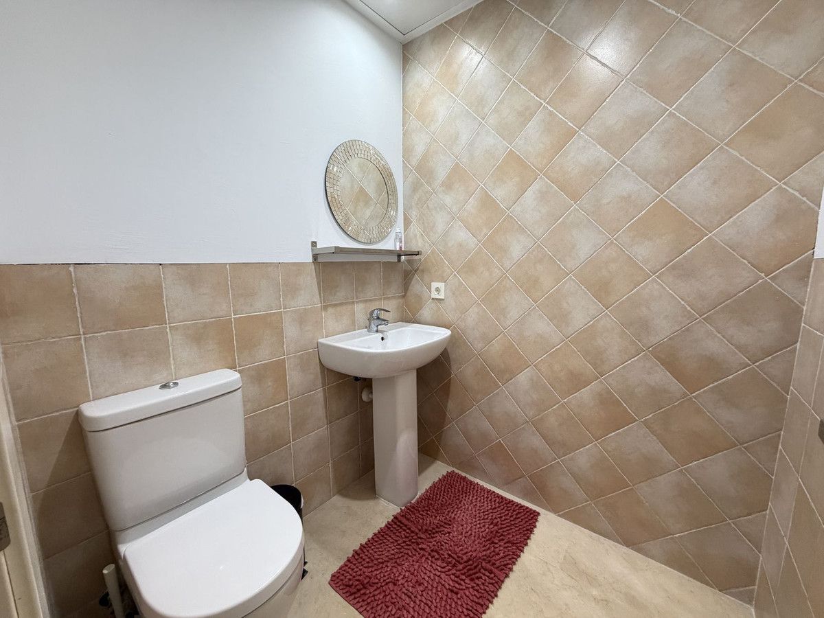 Квартира на первом этаже в Estepona, Estepona, 9/12