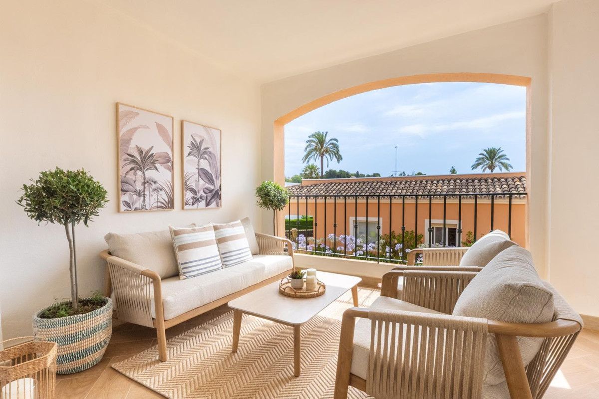 Appartement op de middelste verdieping in Nueva Andalucía, Nueva Andalucía, 1/12