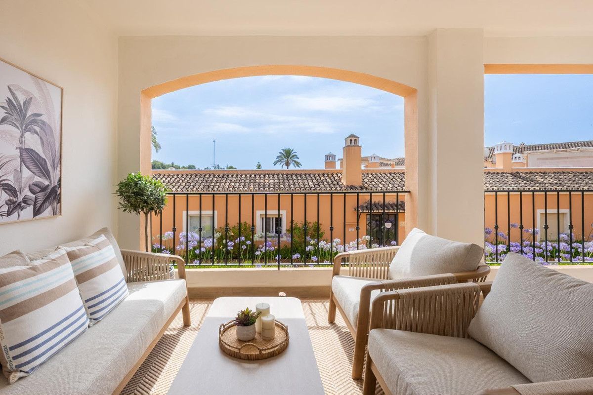 Appartement op de middelste verdieping in Nueva Andalucía, Nueva Andalucía, 5/12