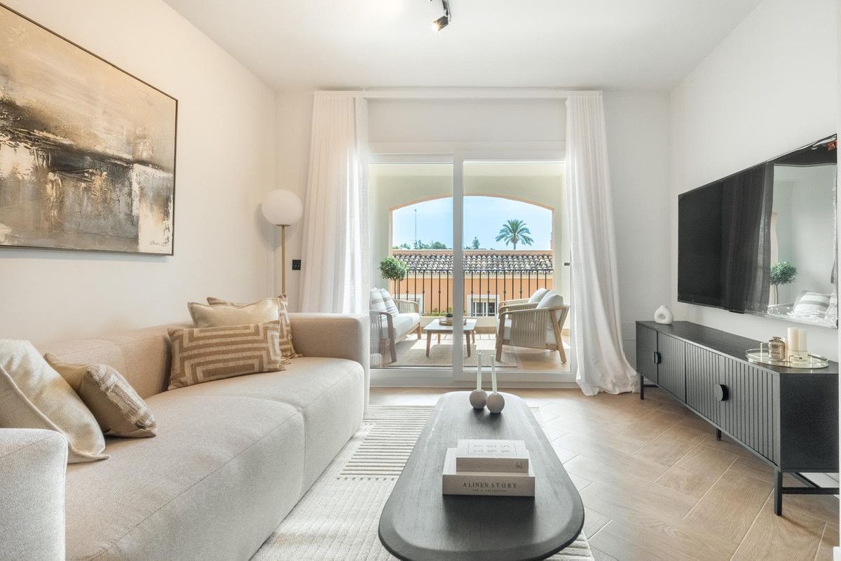 Appartement op de middelste verdieping in Nueva Andalucía, Nueva Andalucía, 7/12