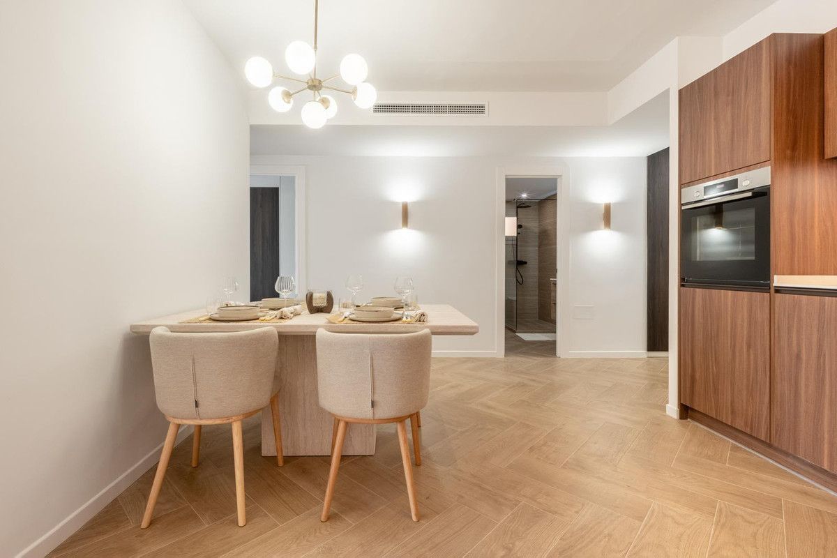 Appartement op de middelste verdieping in Nueva Andalucía, Nueva Andalucía, 8/12