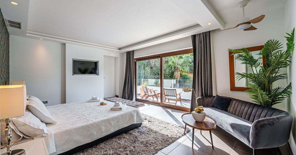 Vrijstaande Villa in Marbella, El Rosario, 11/12