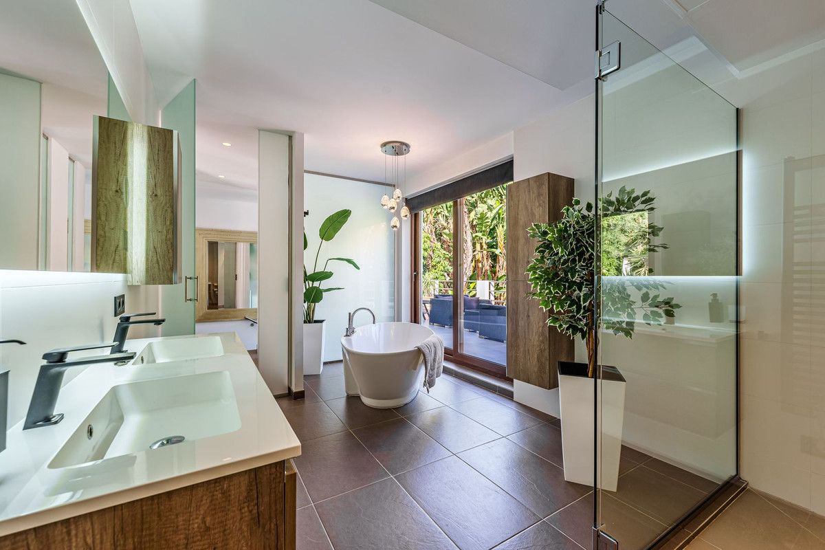 Vrijstaande Villa in Marbella, El Rosario, 12/12