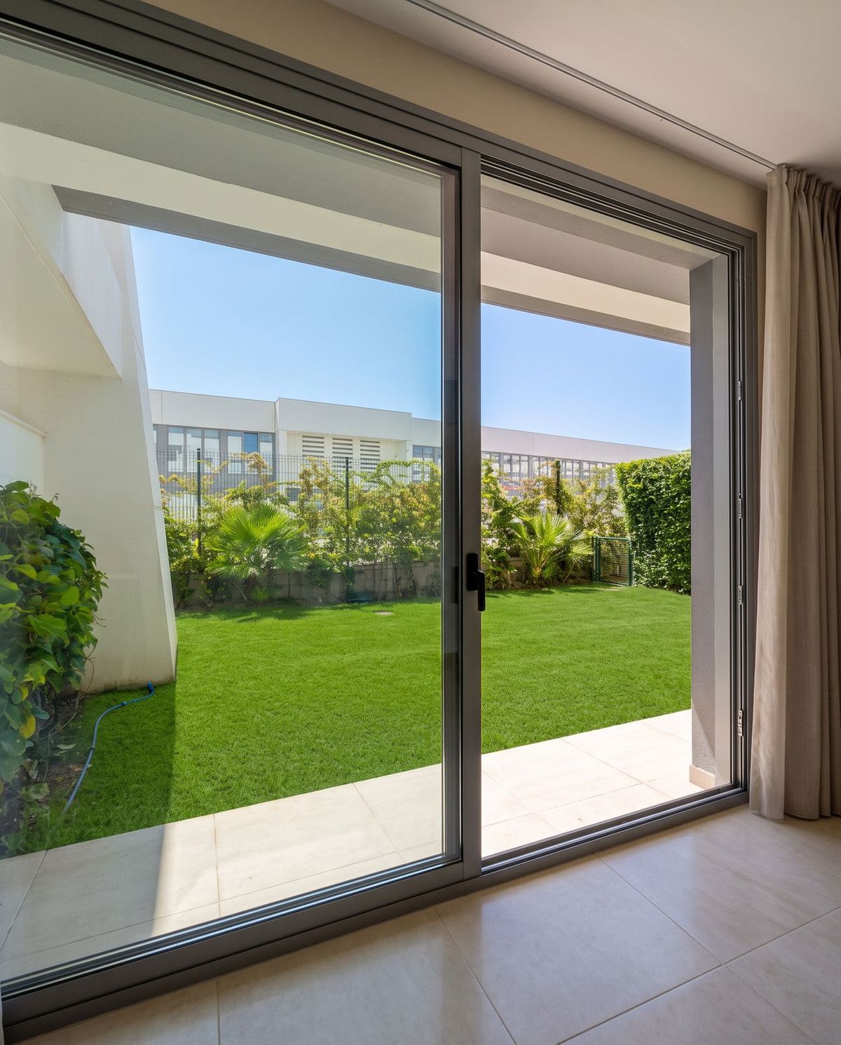 Apartamento en planta baja en Selwo, Selwo, 6/12