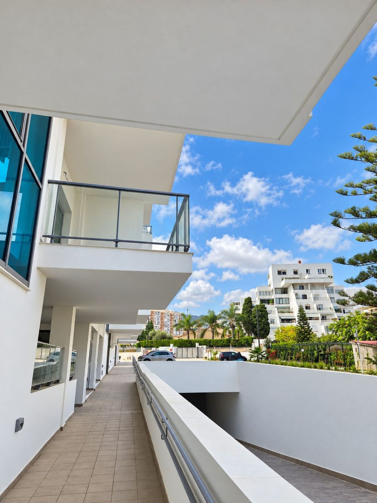Middle Floor Apartment in Benalmadena Costa, Benalmadena Costa, 1/12