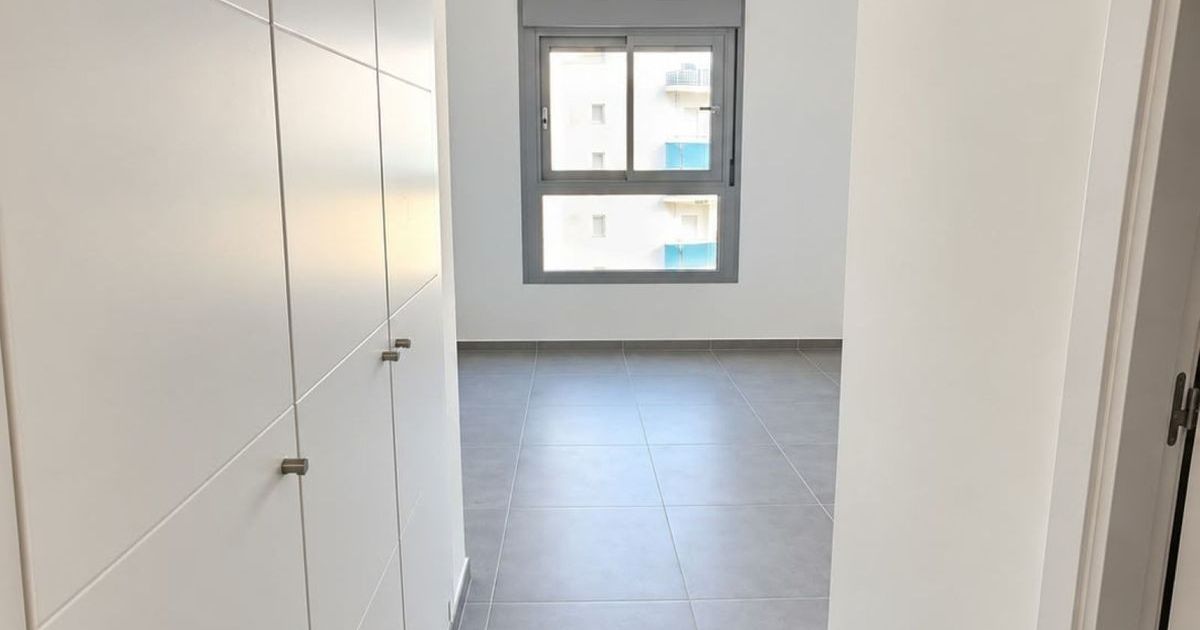 Middle Floor Apartment in Benalmadena Costa, Benalmadena Costa, 11/12