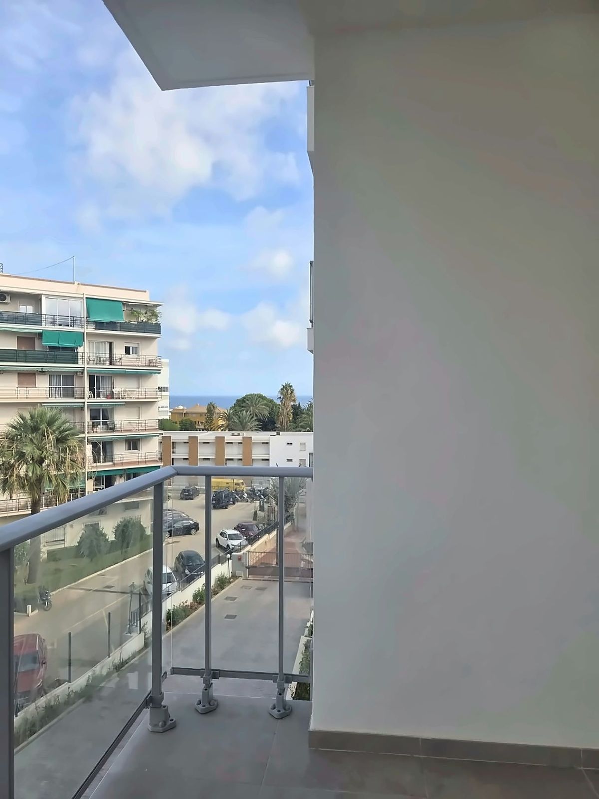 Middle Floor Apartment in Benalmadena Costa, Benalmadena Costa, 6/12