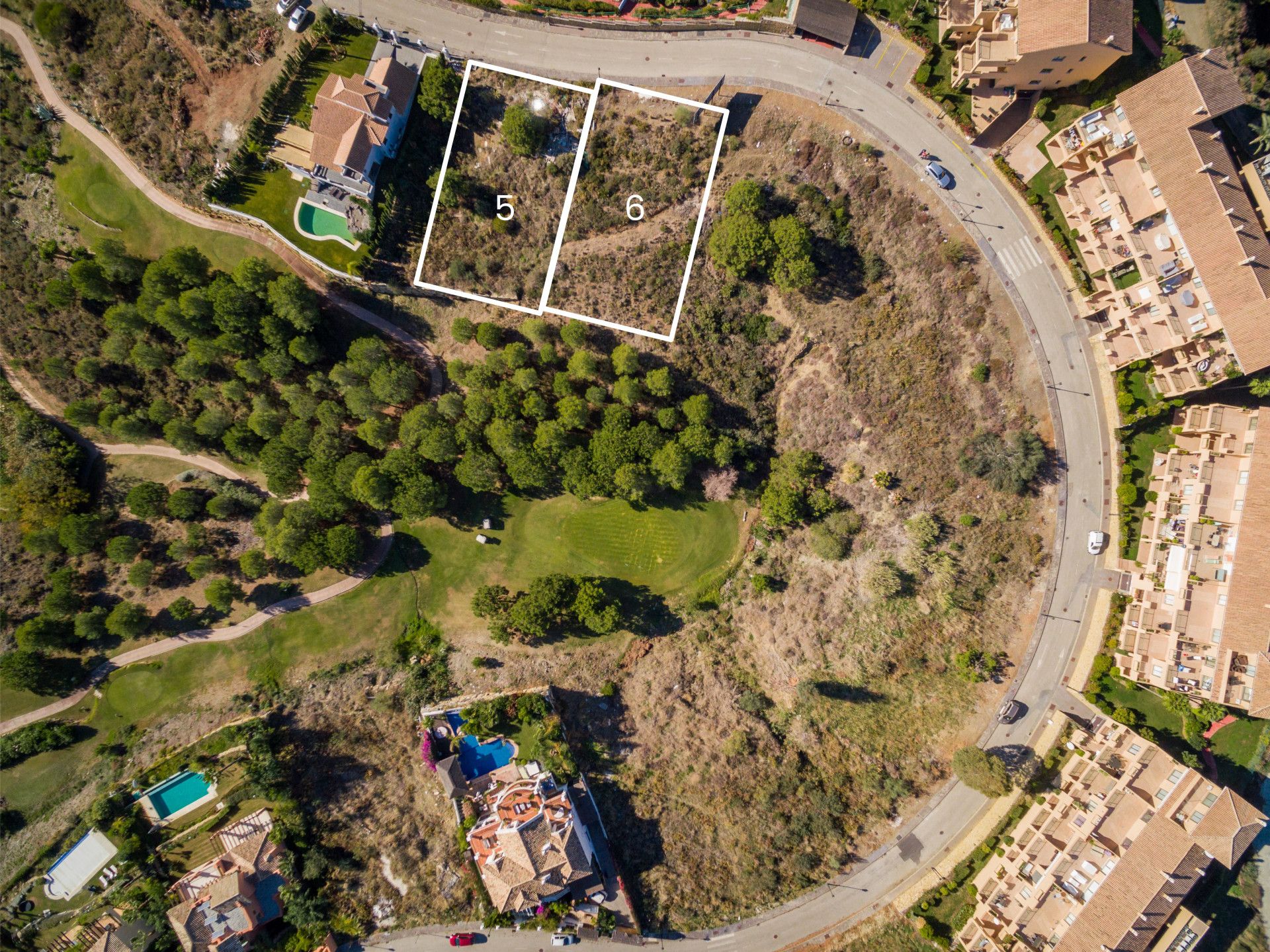 Plot in Estepona, La Resina Golf, Estepona, 2/12