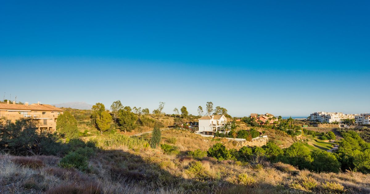 Plot in Estepona, La Resina Golf, Estepona, 12/12
