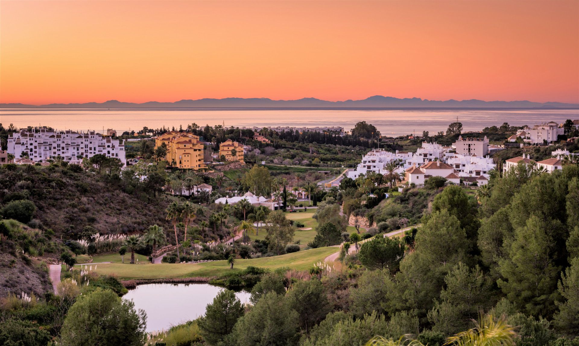 Plot in Estepona, La Resina Golf, Estepona, 5/12