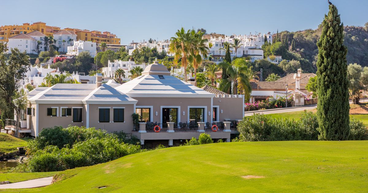 Plot in Estepona, La Resina Golf, Estepona, 9/12