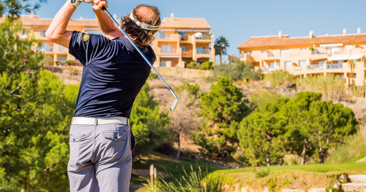 Plot in Estepona, La Resina Golf, Estepona, 10/12