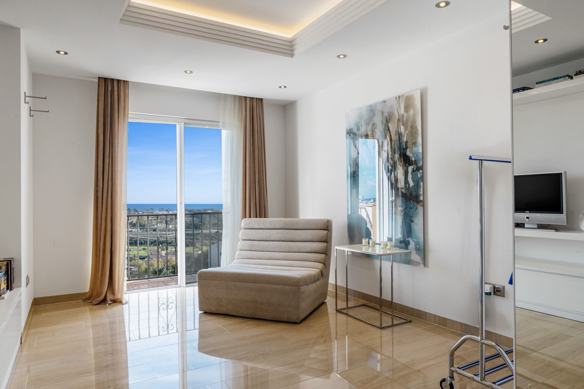 Duplex Penthouse in Benahavis, Los Almendros, Benahavis, 8/12