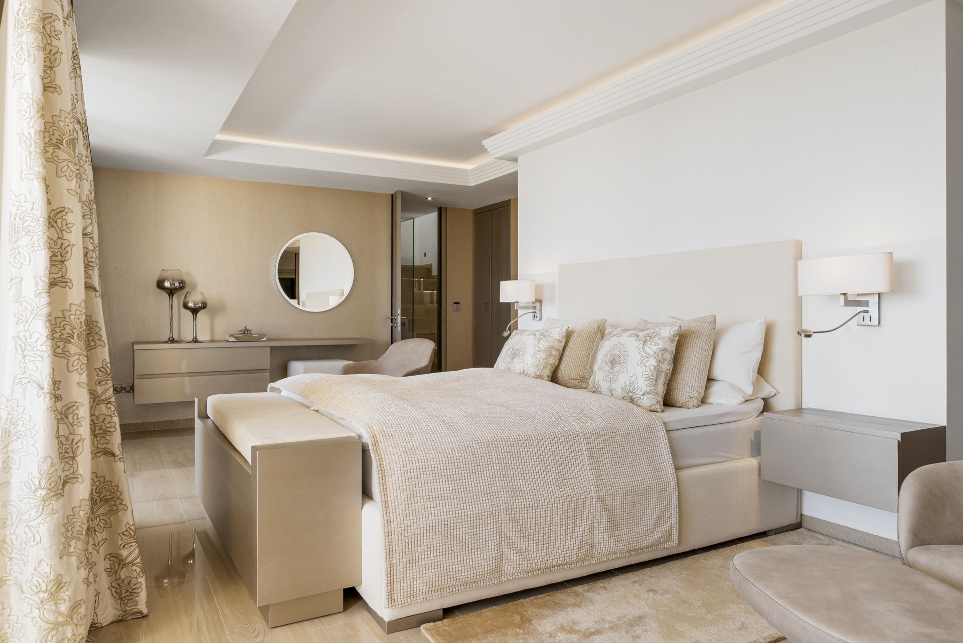 Duplex Penthouse in Benahavis, Los Almendros, Benahavis, 10/12