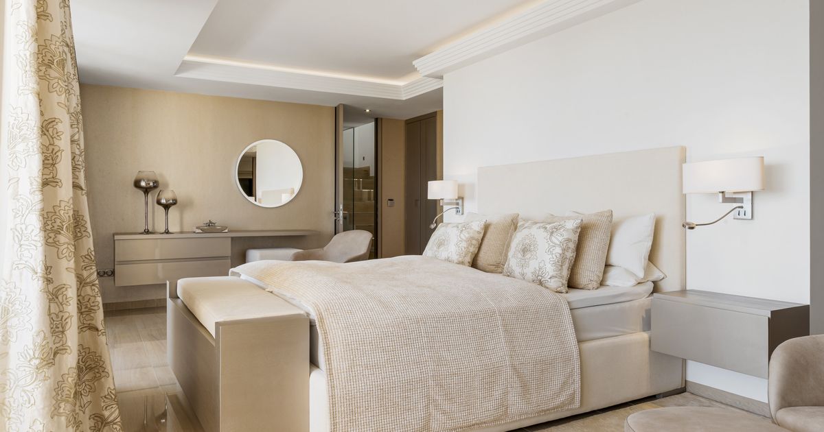 Duplex Penthouse in Benahavis, Los Almendros, Benahavis, 10/12