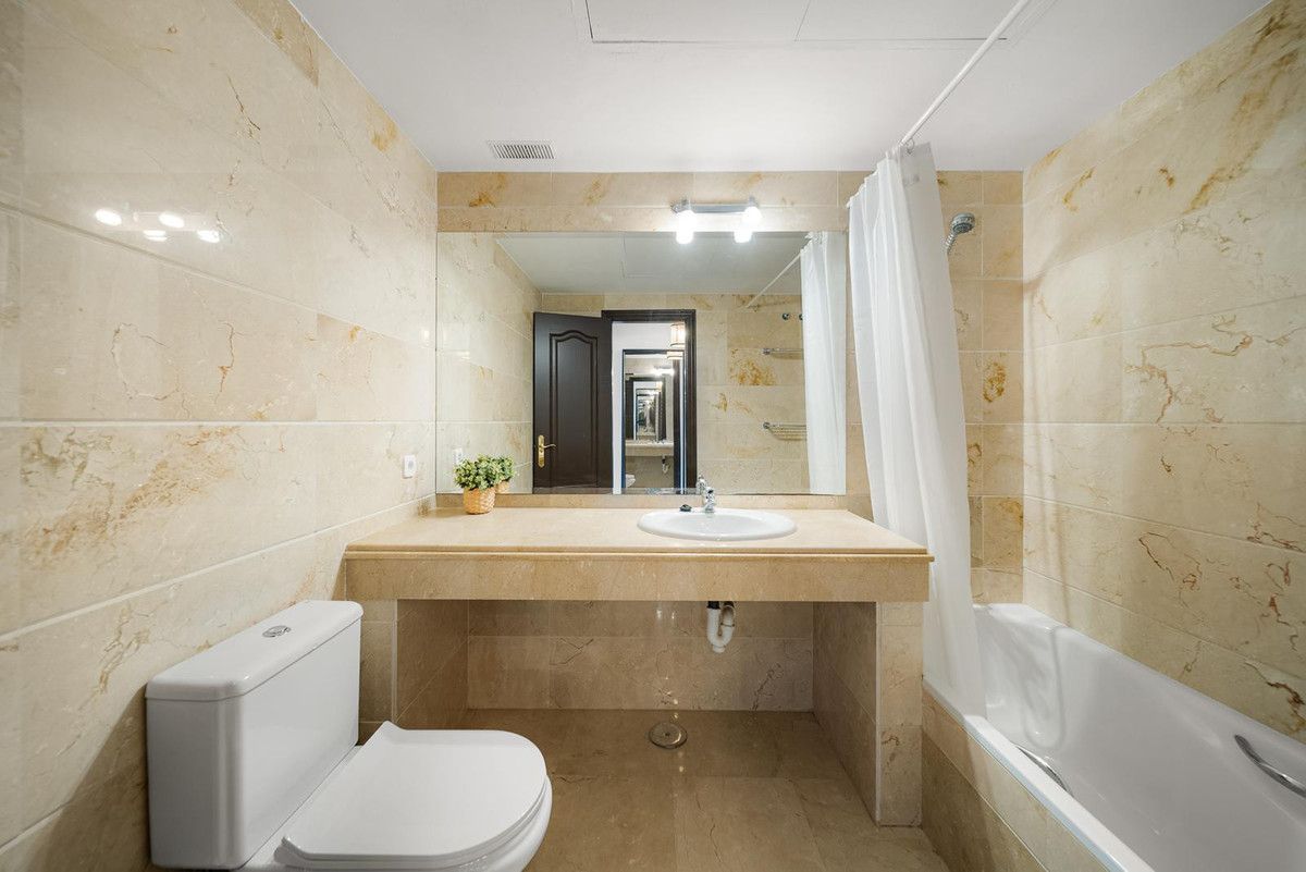 Apartament na środkowym piętrze w Nueva Andalucía, Nueva Andalucía, 11/12
