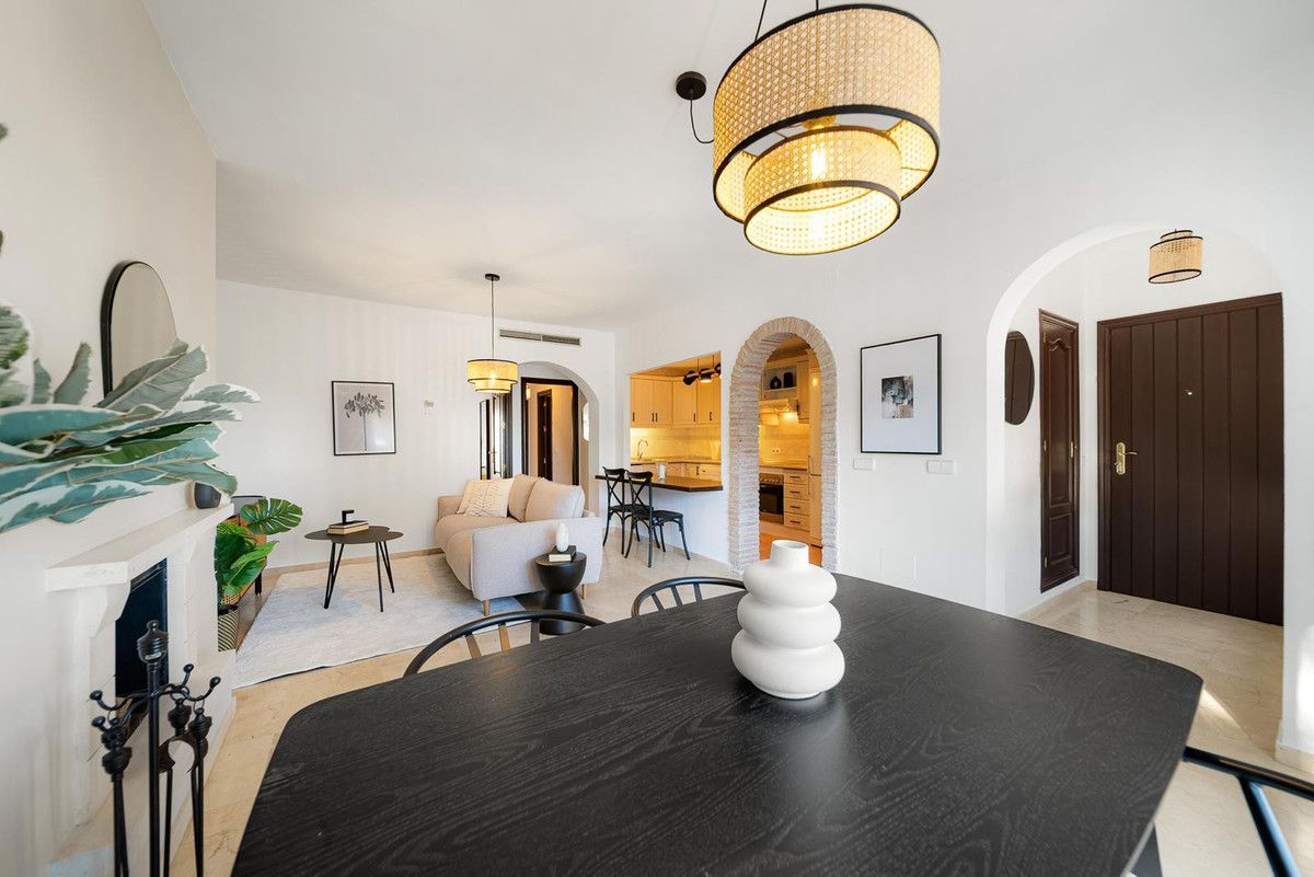 Apartament na środkowym piętrze w Nueva Andalucía, Nueva Andalucía, 3/12