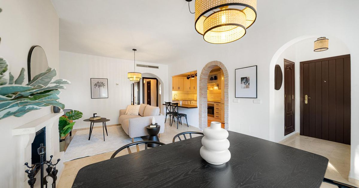 Apartament na środkowym piętrze w Nueva Andalucía, Nueva Andalucía, 3/12