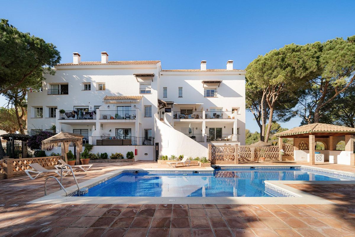 Apartament na środkowym piętrze w Nueva Andalucía, Nueva Andalucía, 6/12