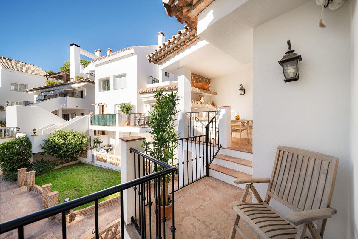 Apartament na środkowym piętrze w Nueva Andalucía, Nueva Andalucía, 8/12