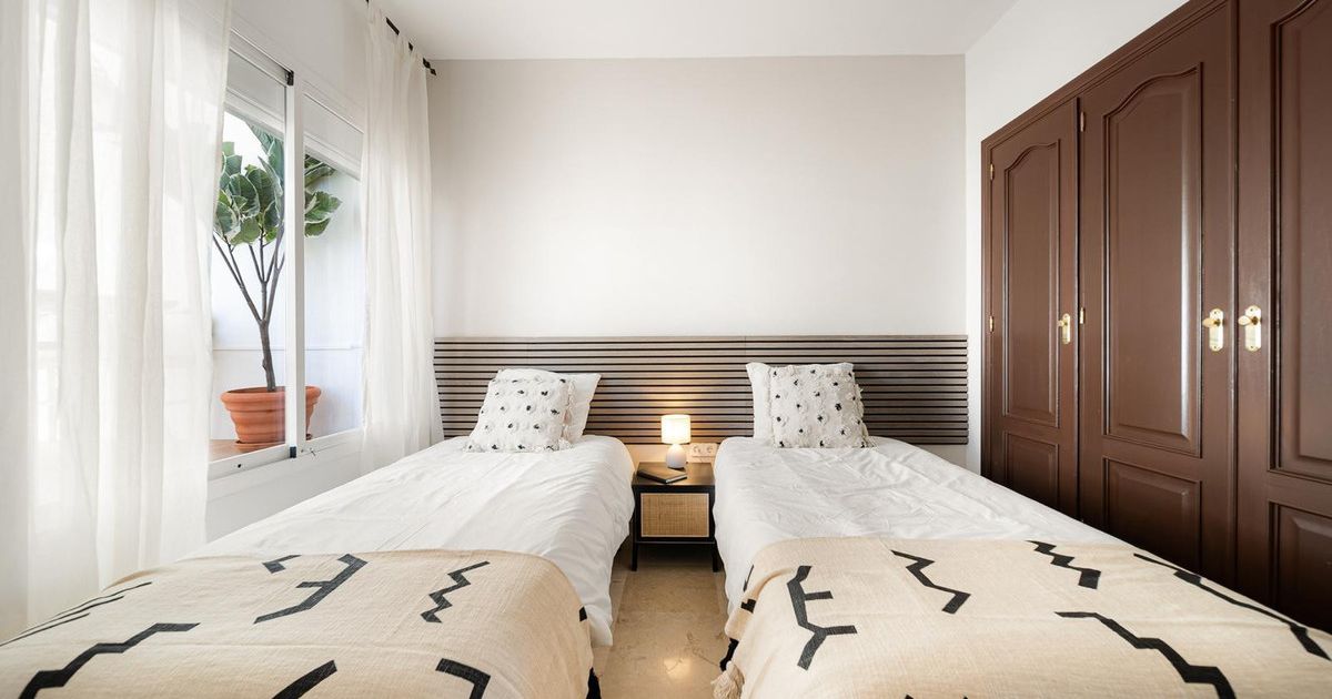 Apartament na środkowym piętrze w Nueva Andalucía, Nueva Andalucía, 9/12
