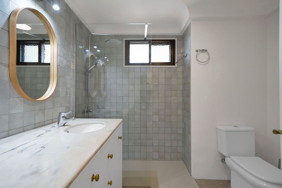 Mittelgeschoss-Wohnung in Estepona, Estepona, 5/12