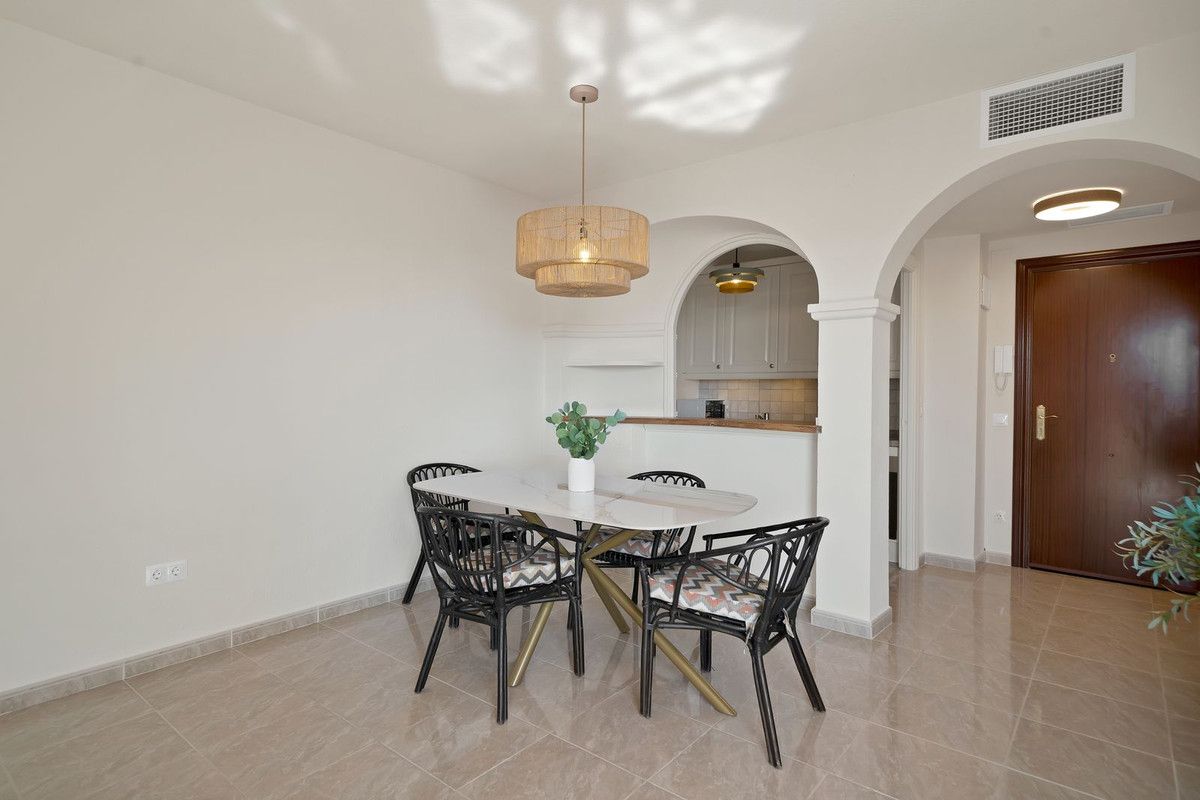 Mittelgeschoss-Wohnung in Estepona, Estepona, 7/12